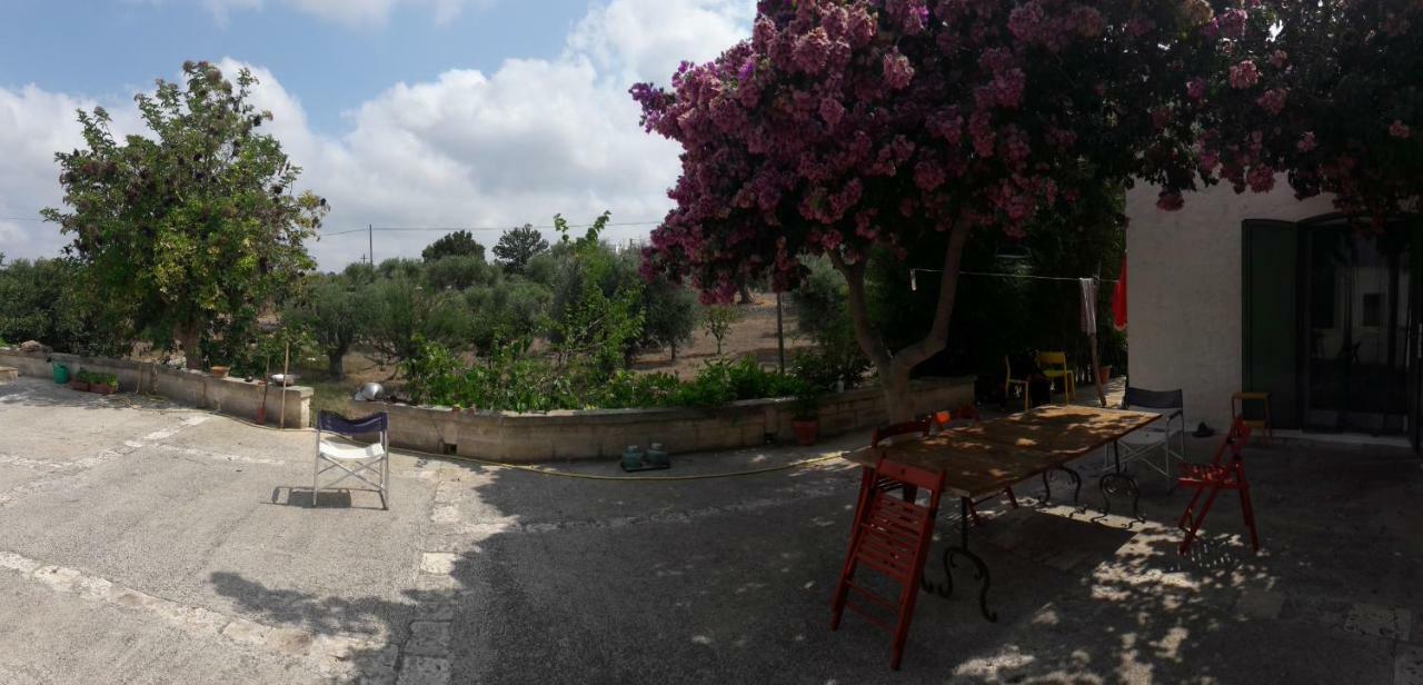 Fra il Glicine e il Sambuco Villa Monopoli Eksteriør bilde