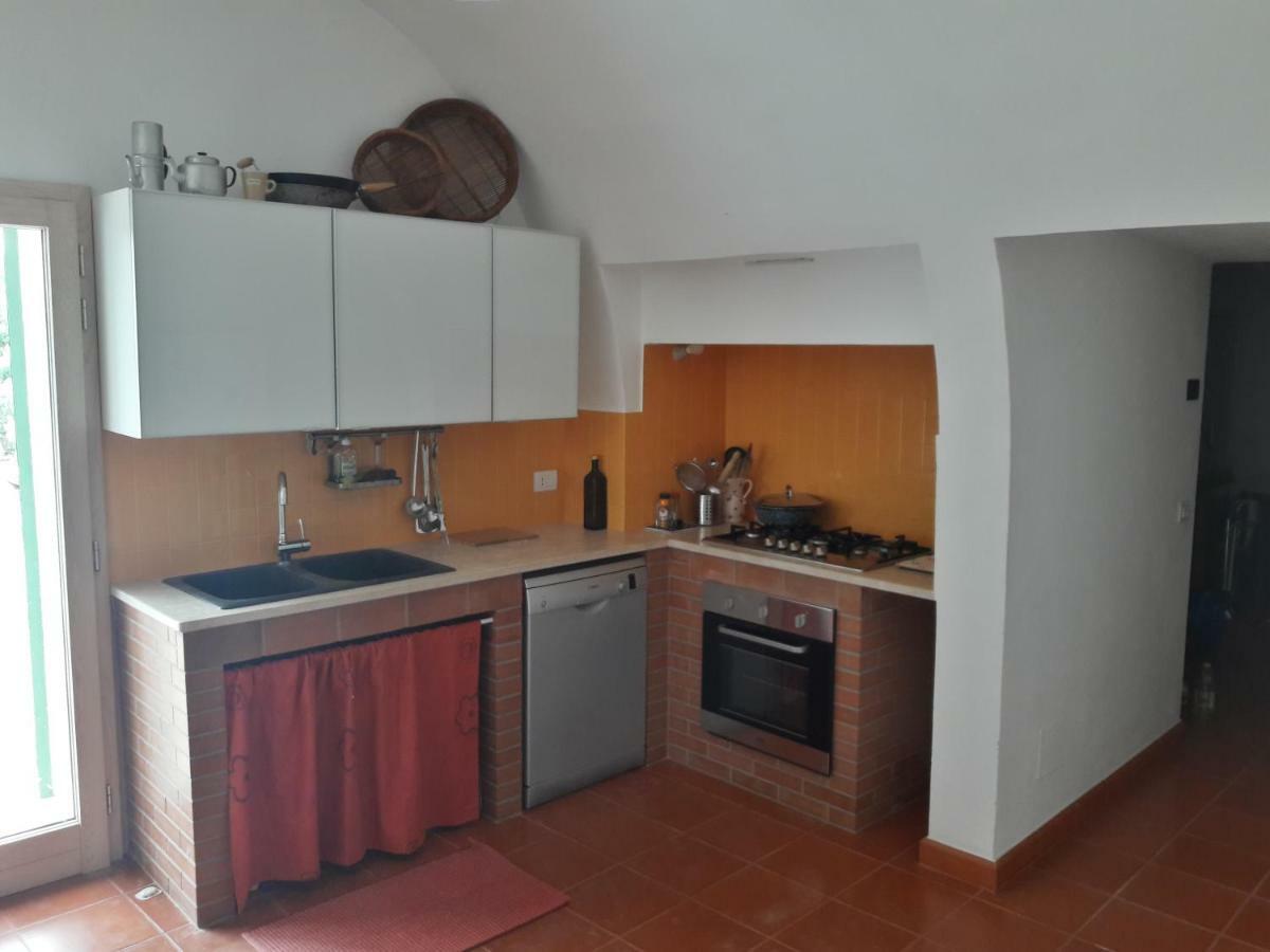Fra il Glicine e il Sambuco Villa Monopoli Eksteriør bilde