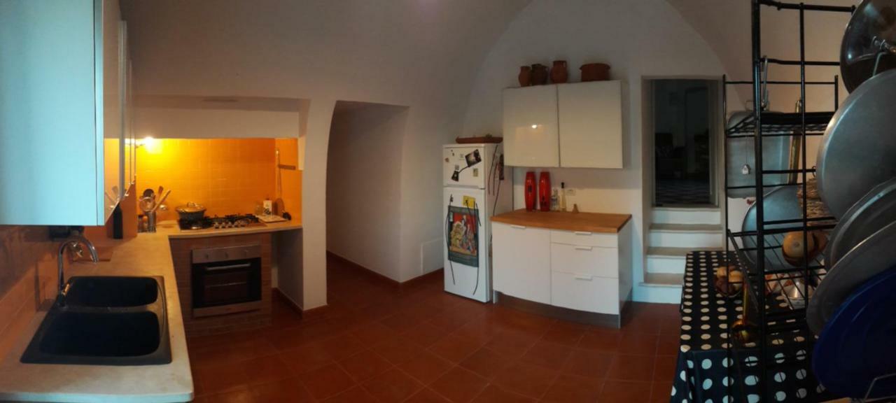 Fra il Glicine e il Sambuco Villa Monopoli Eksteriør bilde